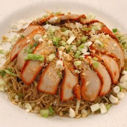 บะหมี่ฮ่องกงหมูแดง กลาง