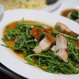 กระเฉดหมูกรอบบ