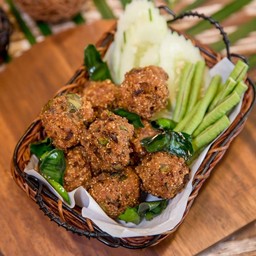 ลาบหมูทอด