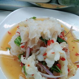 ยำเห็ดขาวกับเล็บมือนาง