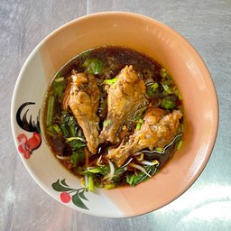 ก๋วยเตี๋ยวไก่ตุ๋น
