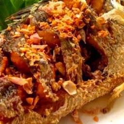 ปลานิลทอดกระเทียม