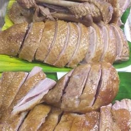 ป้าน้อย ก๋วยเตี๋ยวเป็ด ข้าวขาหมู เคหะ เกาะสิเหร่