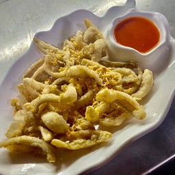 ปลาเห็ดโคนทอดกระเทียม