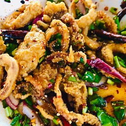 ลาบทะเลทอดกรอบ