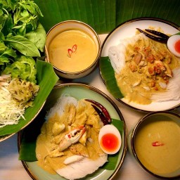 บ้านตังค์ (Baan Tang) ขนมจีนน้ำยาปู สุขุมวิท 115