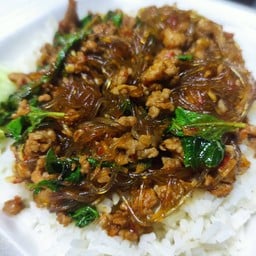 ข้าวกะเพราวุ้นหมูสับ