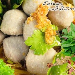 ลูกชิ้นเนื้อลวก