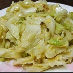 กะหล่ำปลีผัดน้ำปลา