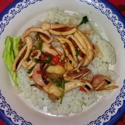 กะเพราปลาหมึก