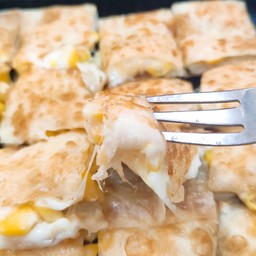 โรตีข้าวโพดชีส