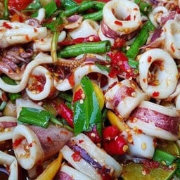 ตำถาดเกาเหลาปลาหมึกน้ำปลาร้า