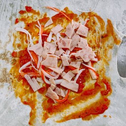 โรตีพิสซ่าแฮมปูอัดชีส