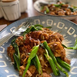 ผัดซีอิ๊วหมู