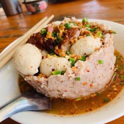 ก๋วยเตี้ยวชามหมูเพชรเกษม(Pork Cup Noodles)