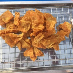 ปิ้งย่างรวม เกี๊ยวทอด ถนนนาก่วม