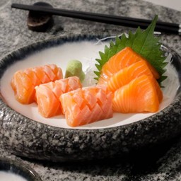 LM22. Salmon Dry-aged Sashimi