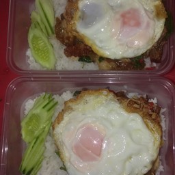 ข้าวกะเพราหมูสับ 2 กล่อง