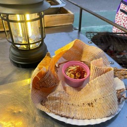 ปลาหมึกบดนายโอ๊ต ( ปลาหมึกสายซิ่ง )