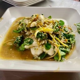 เนื้อปลาเก๋าผัดฉ่า