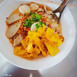 ก๋วยเตี๋ยวหมูต้มยำ อร่อยเด็ดแบบยั่วๆๆ ถ.เจ้าคุณทหาร ลาดกระบัง