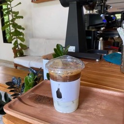 Iced Honey Latte (ลาเต้น้ำผึ้ง)