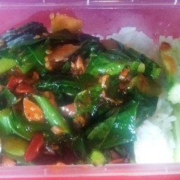 คะน้าปลากระป๋อง