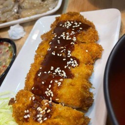 หมูทอดทานเล่น