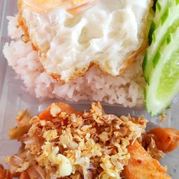 ไก่กระเทียมไข่ดาว