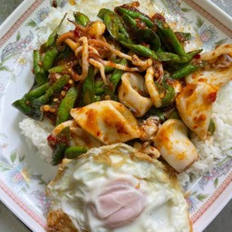 ผัดพริกแกงถั่ว