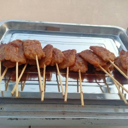 หมูปิ้งหน้าเตี๋ยวเรือ
