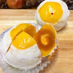 เปี๊ยะฝอยทองไข่เค็ม ( ลูกใหญ่ )