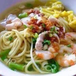 บะหมี่เหลืองน้ำ