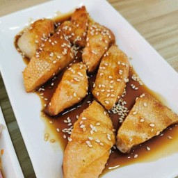 ท้องปลาทานเล่น