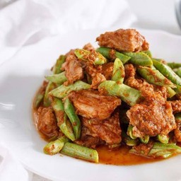 ผัดเผ็ดหมู