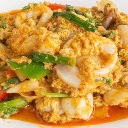 ข้าว ปลาหมึกผัดผงกะหรี่