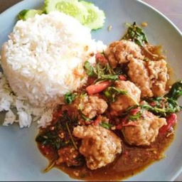 ข้าวกะเพราหมูเด้ง