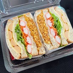 จัมโบ้(หมูหยอง ปูอัดและไส้กรอกชีส)