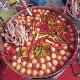 ขนมจีนแม่นงค์เจ้าเก่า