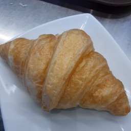 ขนมอบ ครัวซองเนยสด