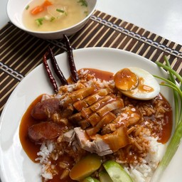 ข้าวหมูกรอบ