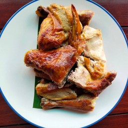 ไก่ย่างครึ่งตัว