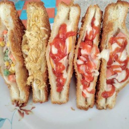 ลูกชิ้นทอด บ้าบิ่นมะพร้าวอ่อน&กะหรี่ปั๊บ