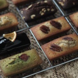 *FINANCIER