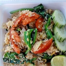 แม่พรมะขามหลวง อาหารตามสั่ง ก๋วยเตี๋ยว ส้มตำ สันป่าตอง