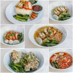 ชายสี่ บะหมี่เกี๊ยว หน้าหมู่บ้านสมหวัง (ดิเอส)
