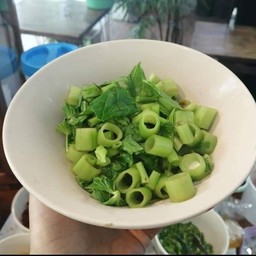 ผักบุ้งลวก