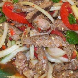 ยำเนื้อย่าง