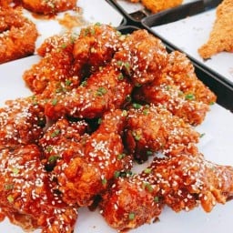 กาแฟสด&ไก่ซอสเกาหลี แม่หญิงณัฐวีร์ ครัวในบ้าน