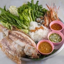 เจ้จีปลาเผา กับข้าวห่อหมก